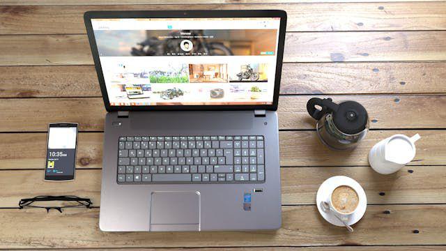ilustrasi teknologi untuk kerja hybrid (pexels.com/Monoar Rahman)