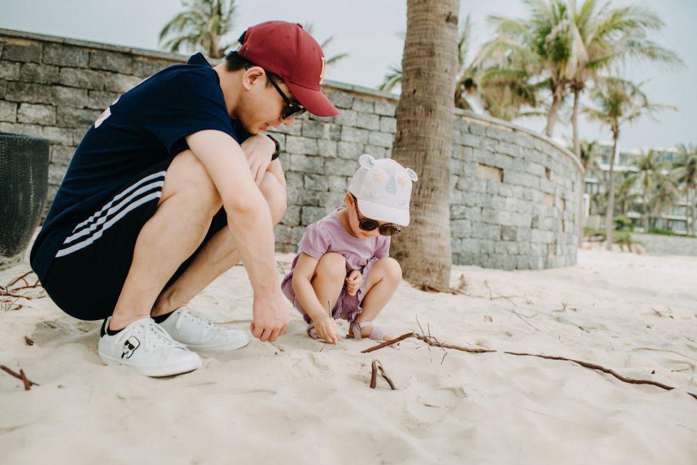 ilustrasi orangtua dan anak (pexels.com/Tran Long)