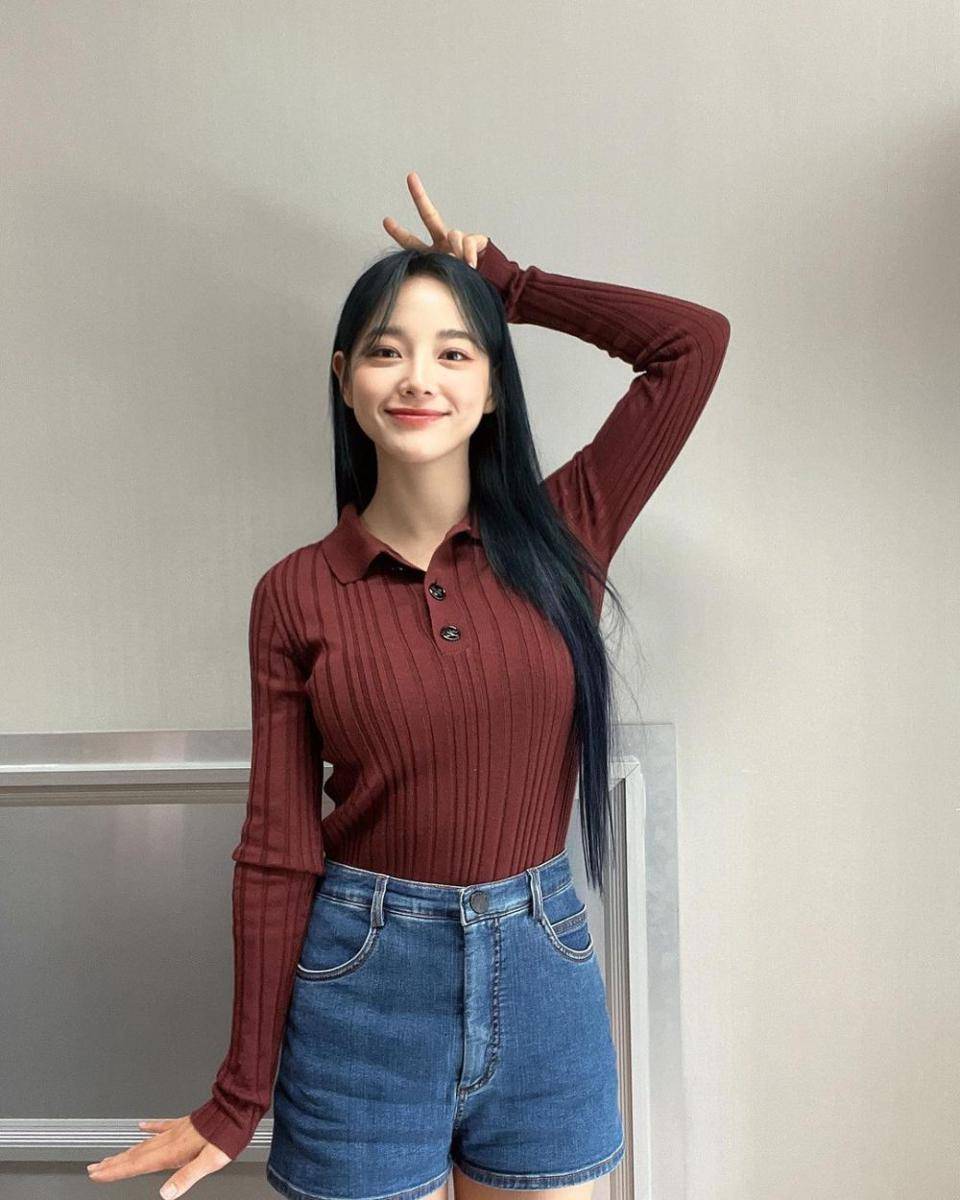 Kim Sejeong (instagram.com/clean_0828)