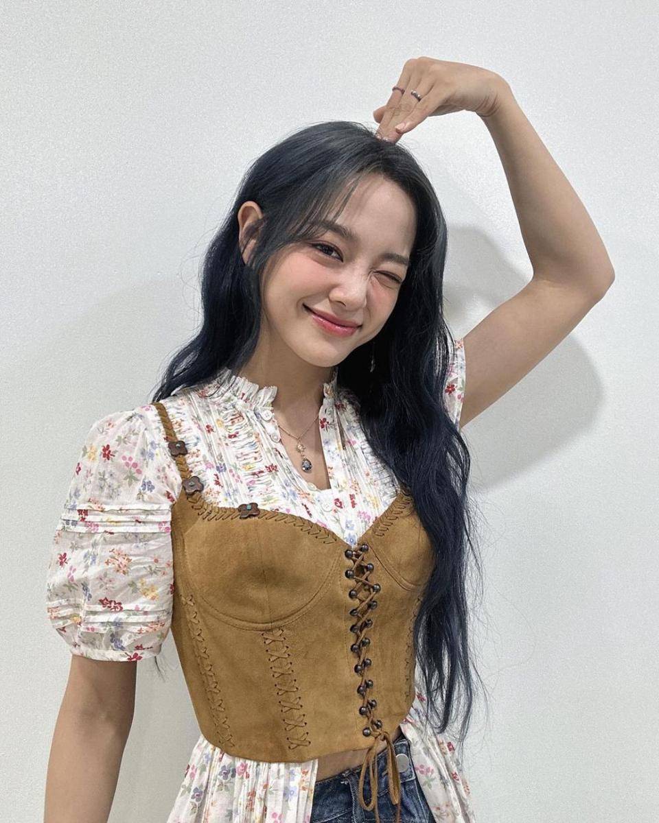 Kim Sejeong (instagram.com/clean_0828)