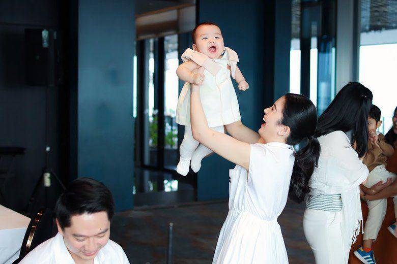 potret Valencia Tanoe dan buah hati (instagram.com/valenciatanoe)