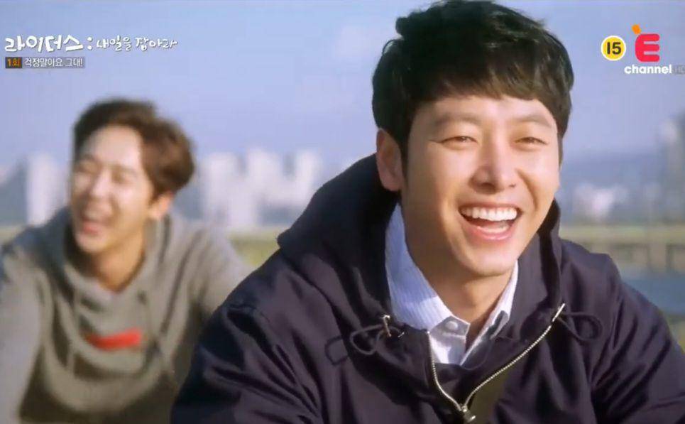 Kim Dong Wook di drama Riders: Catch Tomorrow (dok. E Channel/Riders: Catch Tomorrow)