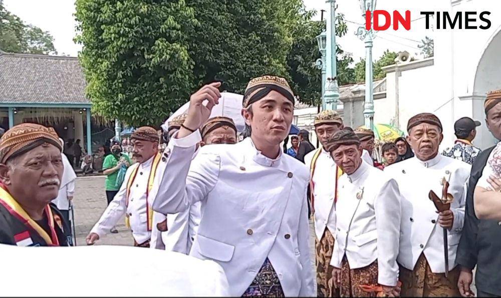 Kejadian perselisihan saat prosesi Gamelan Sekaten Keraton Kasunanan Surakarta. (IDN Times/Larasati Rey)