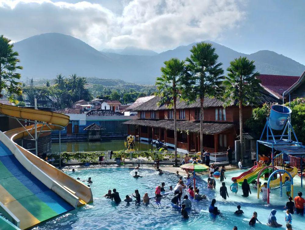 Tirta Kencana Waterboom Garut (instagram.com/nitanurfauziy)
