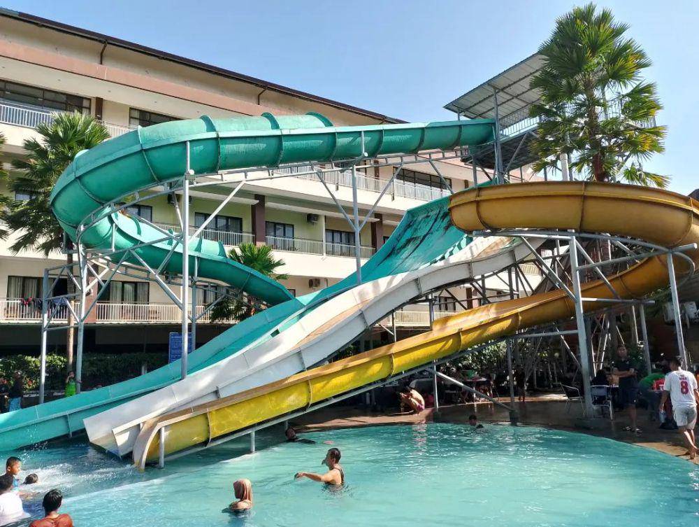 Tirta Kencana Waterboom Garut (instagram.com/nitanurfauziy)