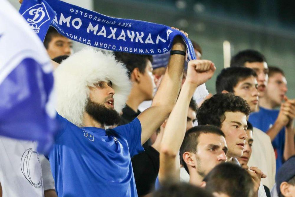 suporter Dynamo Makhachkala (instagram.com/dinamo_mx)