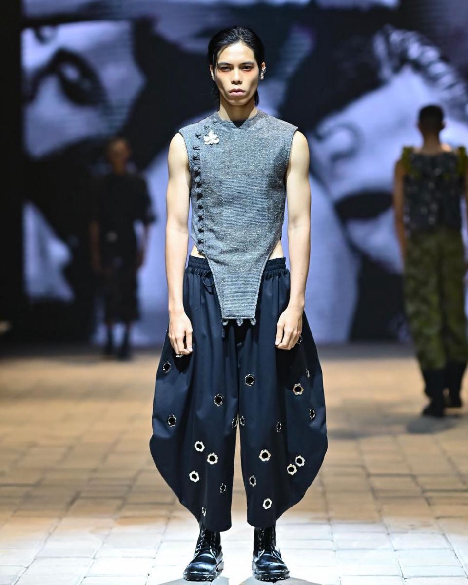 Rama Dauhan Design Studio di Plaza Indonesia Men's Fashion Week (instagram.com/plazaindonesia)