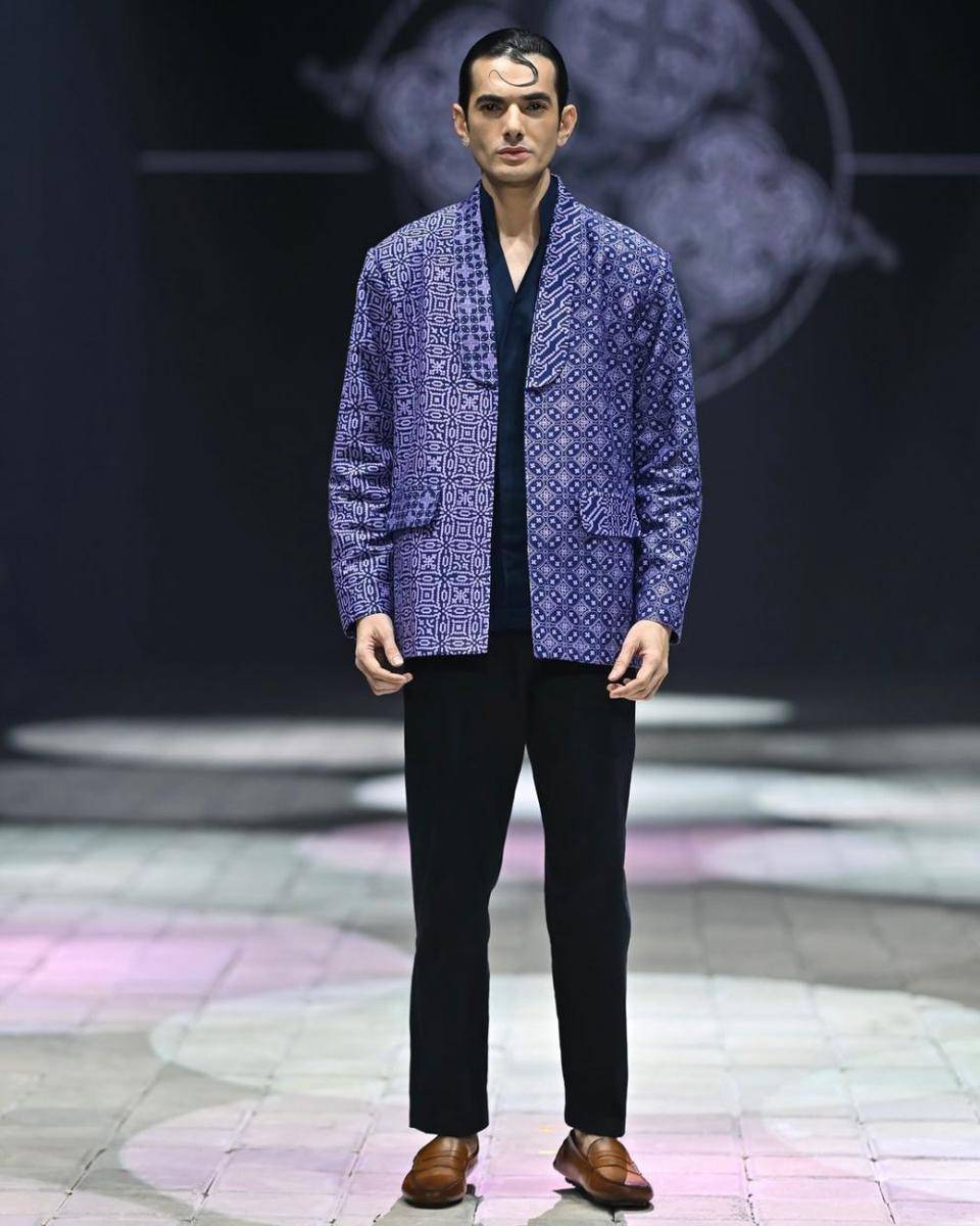 Parang Kencana di Plaza Indonesia Men's Fashion Week (instagram.com/plazaindonesia)