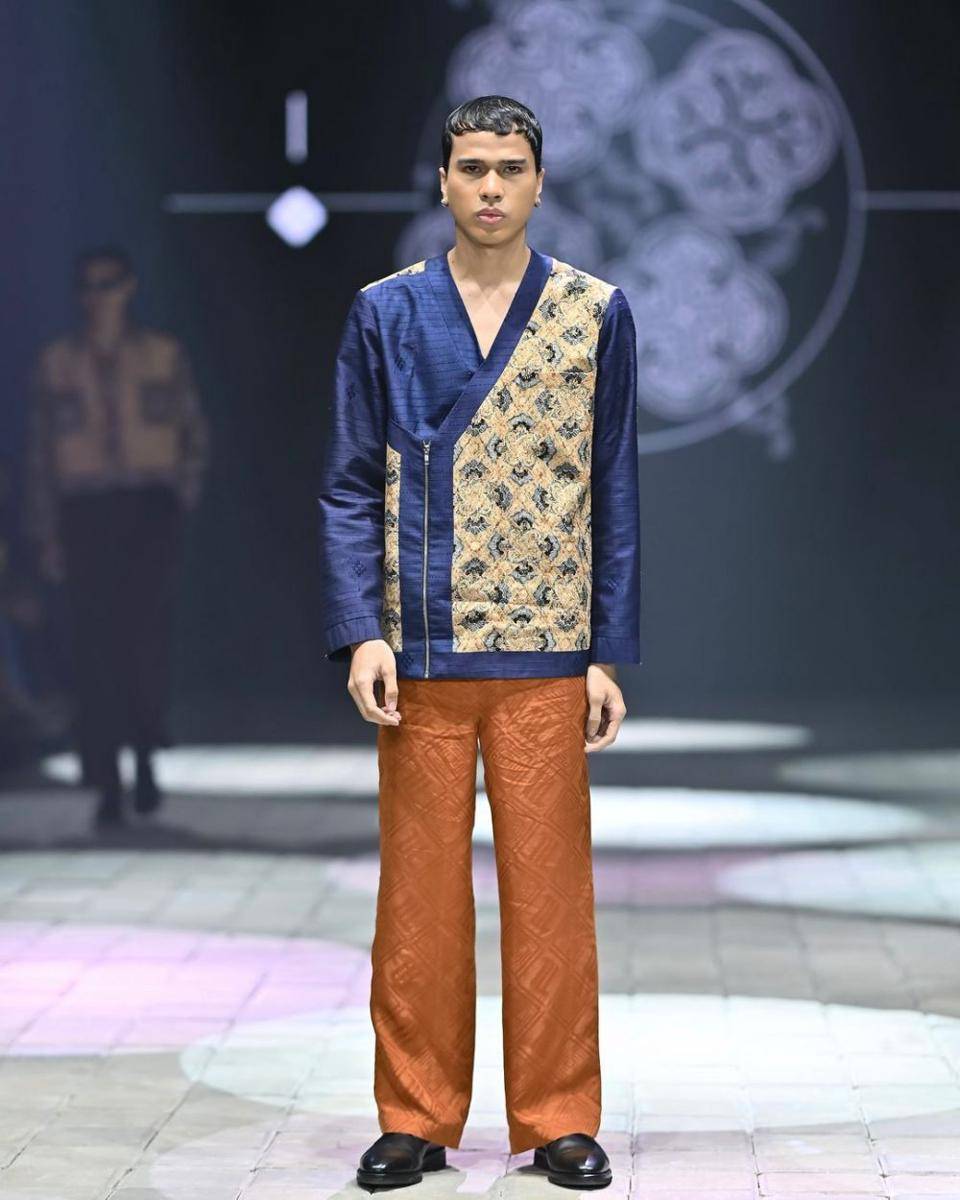 Parang Kencana di Plaza Indonesia Men's Fashion Week (instagram.com/plazaindonesia)