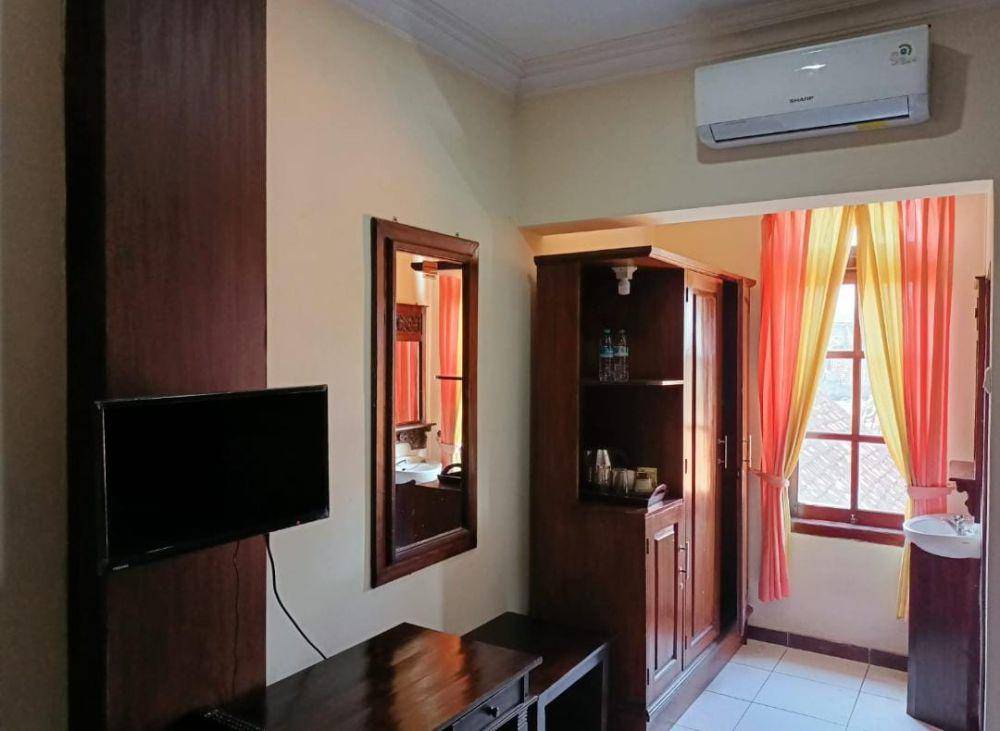 Fasilitas kamar standart room lantai 2 di Abdul Rahman Hotel. (Official WhatsApp Account Abdul Rahman Hotel)