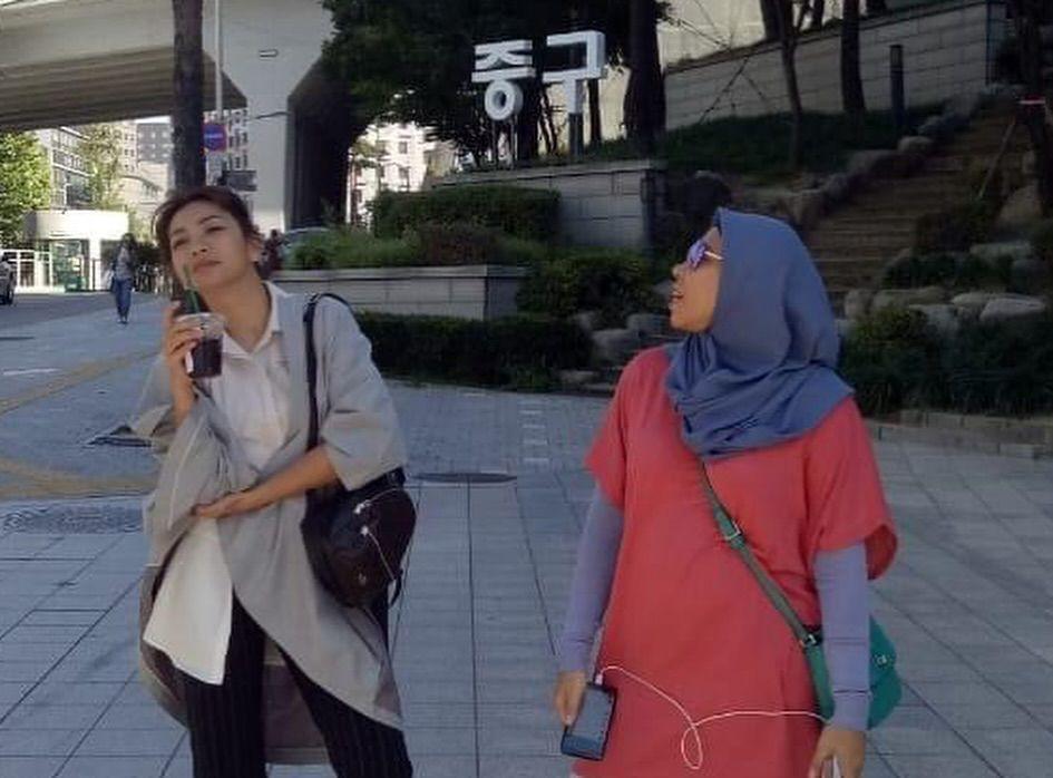 Hesti Purwadinata dan manajer (Instagram.com/hestipurwadinata)