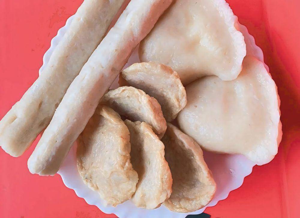 potret hidangan pempek di Pempek Kenari BSD (instagram.com/pempekkenari)