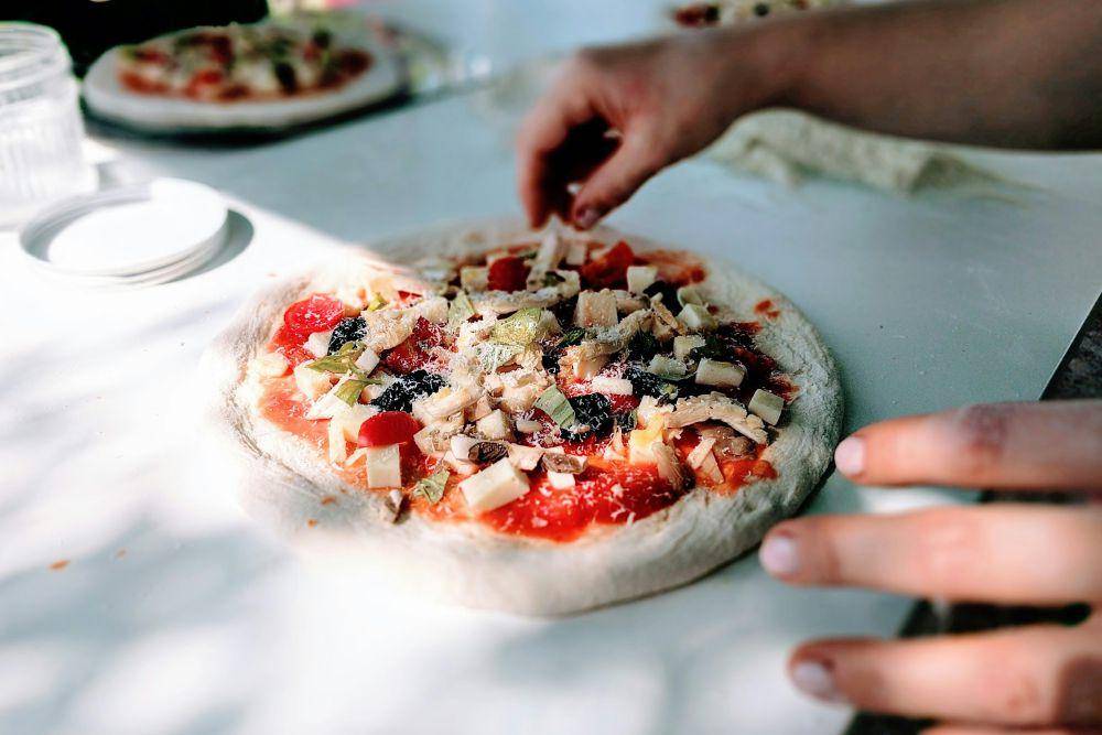 ilustrasi pizza (unsplash.com/Jamie Evawin)