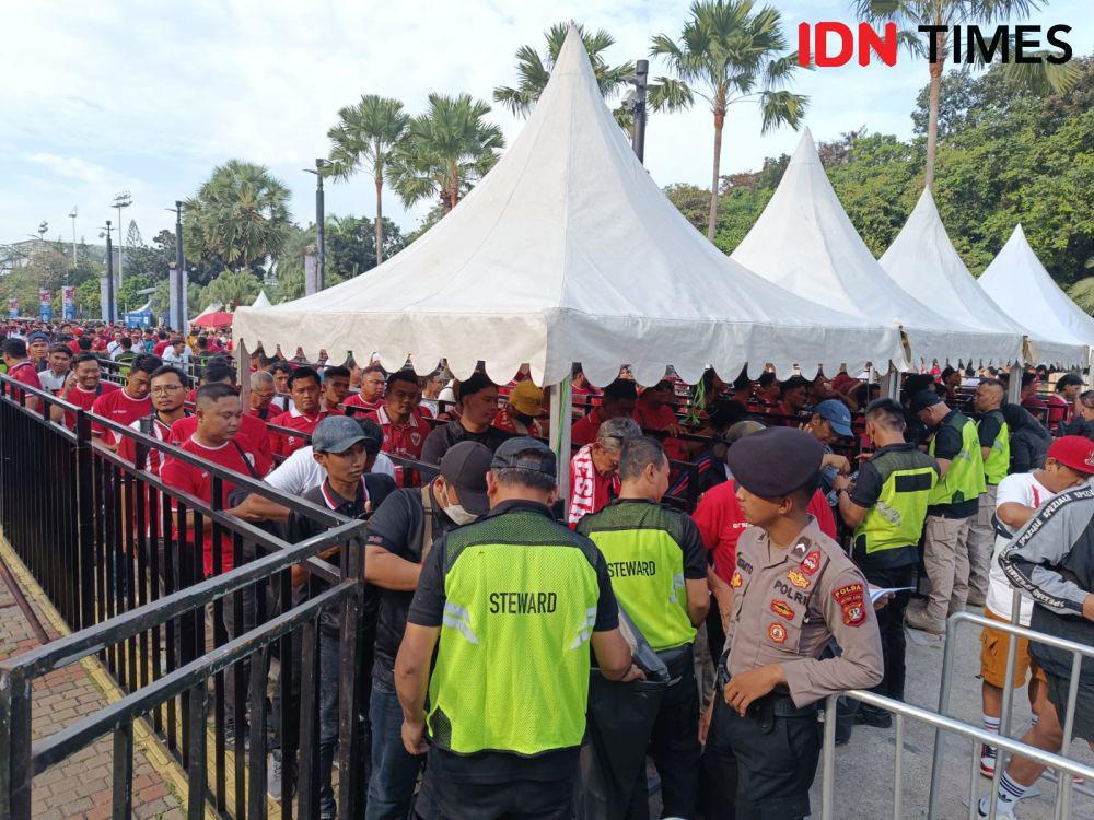 Senyum Ratu Tisha Lihat SUGBK Padat Jelang Timnas vs Australia