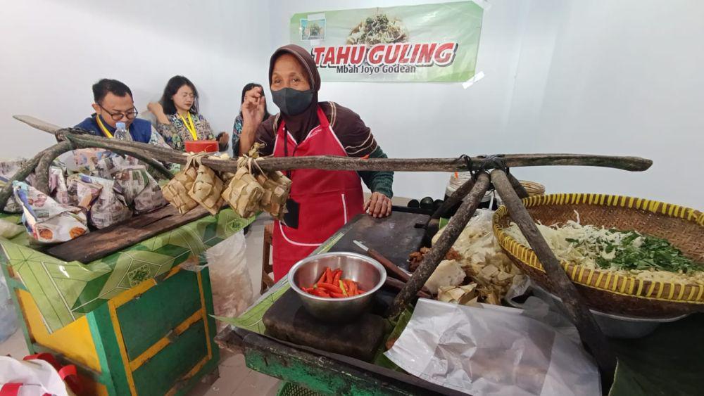 Tahu Guling Mbah Joyo, kuliner legendaris di Pasar Godean. (Arianto/IDNTIMES.com)
