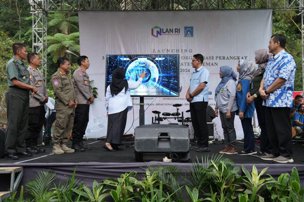 Pemkab Sleman meluncurkan Smart Halo POLPP Satpol PP di Omah Jadah Kaliurang, Pakem, Selasa (10/9/2024). (Dokumentasi Pemkab Sleman)