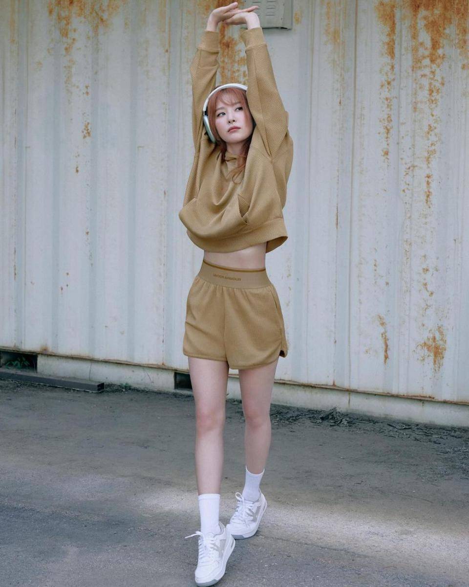 referensi outfit olahraga ala Seulgi Red Velvet (instagram.com/hi_sseulgi)