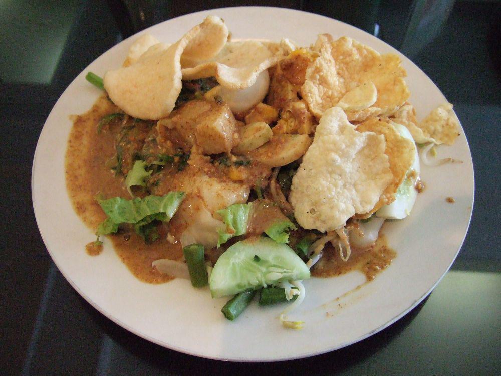 ilustrasi gado-gado betawi (wikimedia.org/Sakurai Midori)