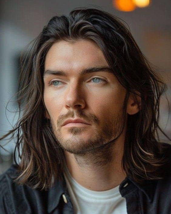 ilustrasi gaya rambut gondrong pria (pinterest.com)