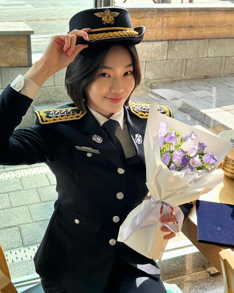 cast DNA Lover (instagram.com/beuuunjung)