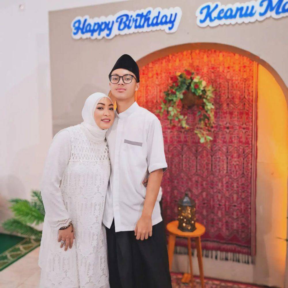 potret Angelina Sondakh dan buah hati (instagram.com/angelinasondakh09)