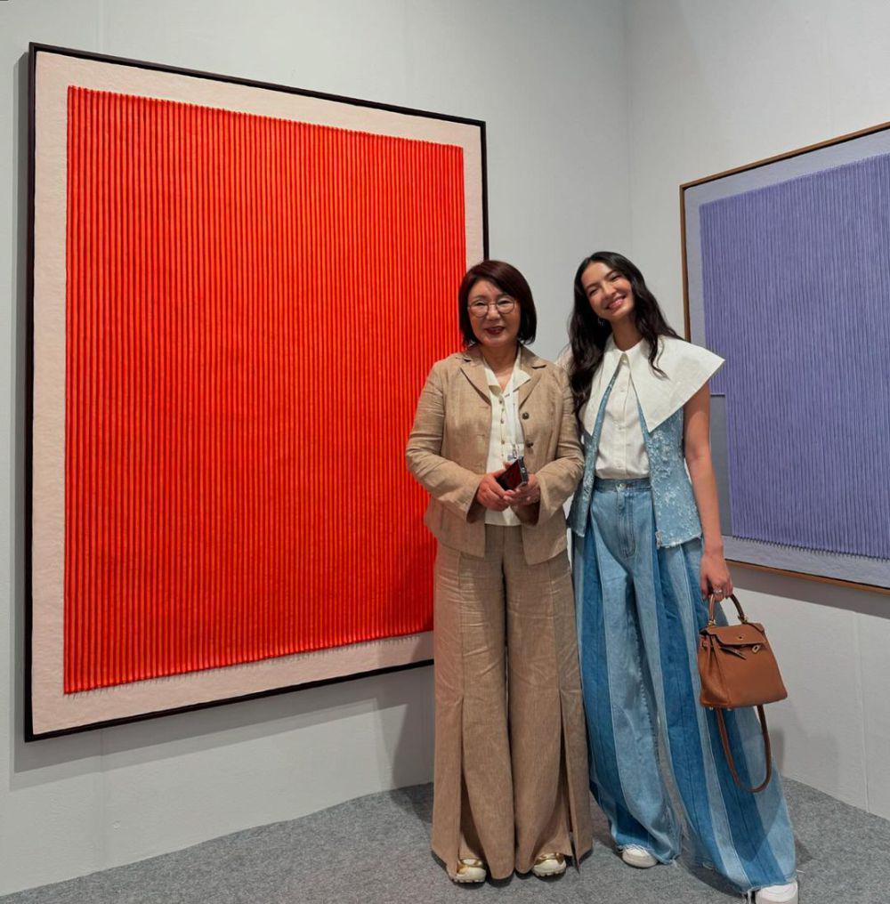 potret Raline Shah ke pameran seni (instagram.com/ralineshah)