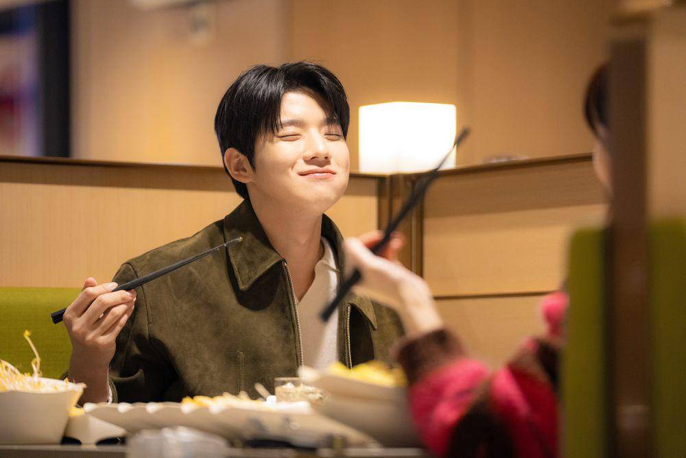 cuplikan drama Cinderella at 2 AM (dok. Coupang Play/Cinderella at 2 AM)