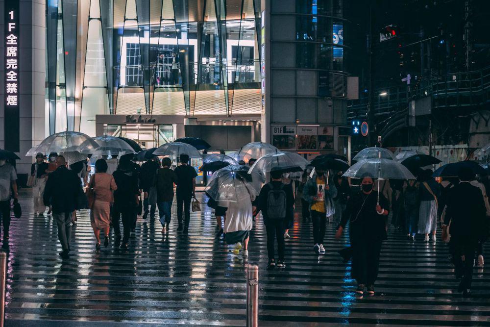 ilustrasi Tokyo selama musim hujan (unsplash.com/Kanchan Raj Pandey)