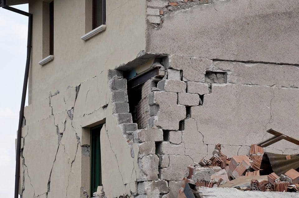 Gempa Magnitudo 5.0 Kabupaten Bandung Rusak Ratusan Rumah di Garut