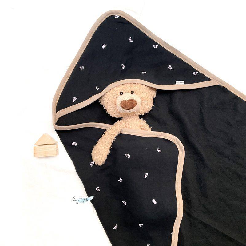 SHOPBYAUNTY - Hooded Blanket (shopee.co.id/SHOPBYAUNTY Official Shop)