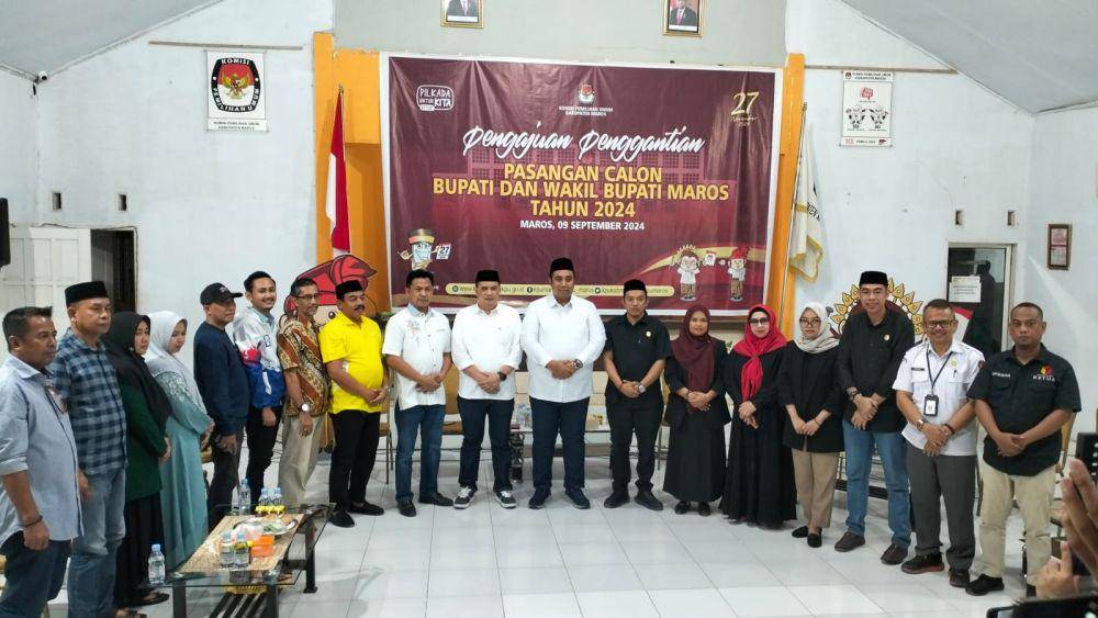 Pasangan Chaidir Syam dan Muetazim Mansyur mendaftar di KPU Maros, Senin (9/9/2024). (IDN Times/Istimewa)
