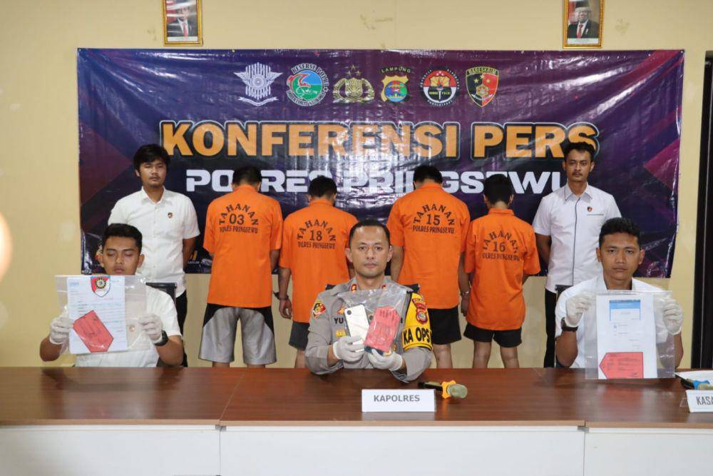 Polres Pringsewu meringkus 4 napi Rutan Kelas II B Kota Agung melakukan penipuan dan penggelapan ditangkap. (Dok. Polres Pringsewu).
