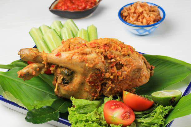 Ilustrasi nasi ayam betutu. https://www.istockphoto.com/IkaRahma