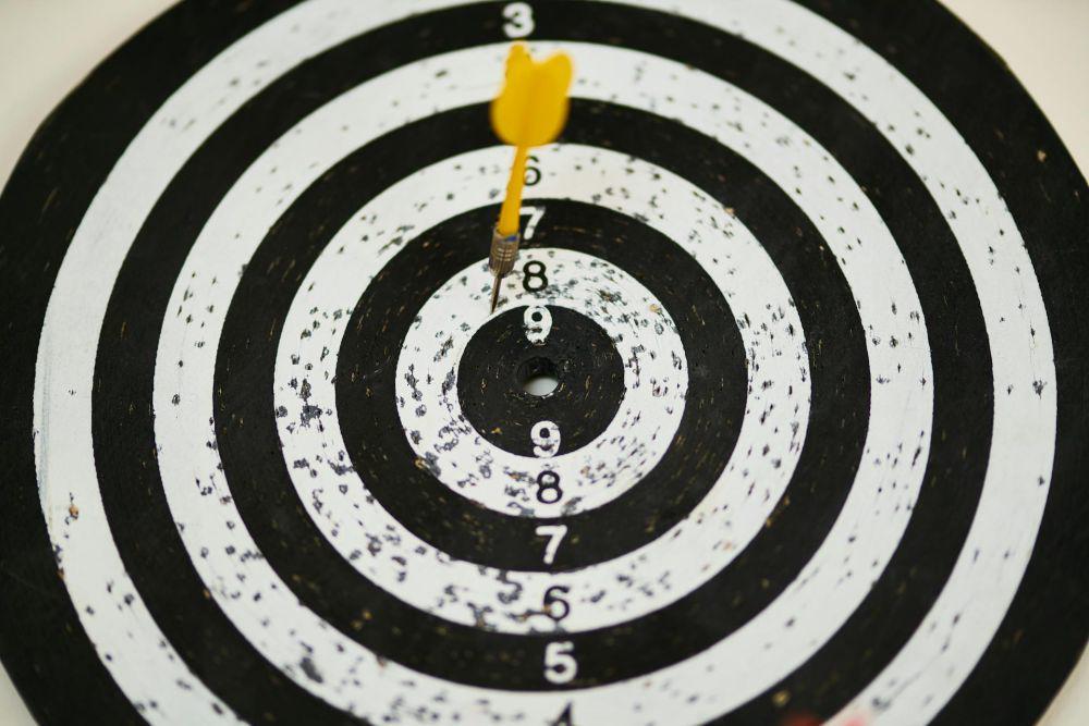 Fokus Tujuan seperti Permainan Dart (pexels.com/Engin Akyurt)