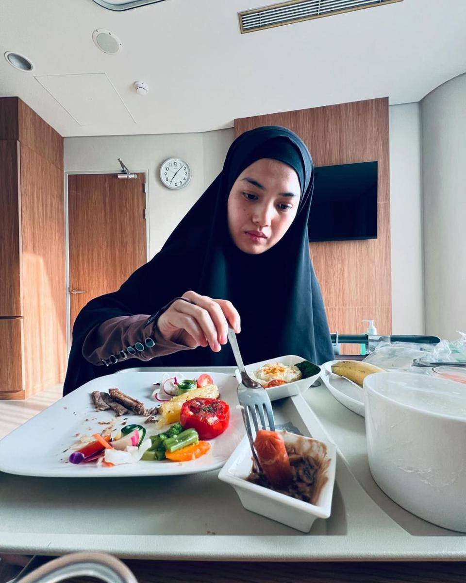 potret Ricky Harun dirawat di rumah sakit (instagram.com/rickyharun)