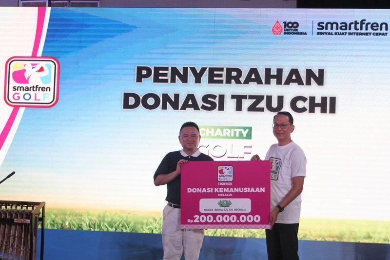 Smartfren 100% untuk Indonesia: Serahkan Donasi kepada Yayasan Tzu Chi