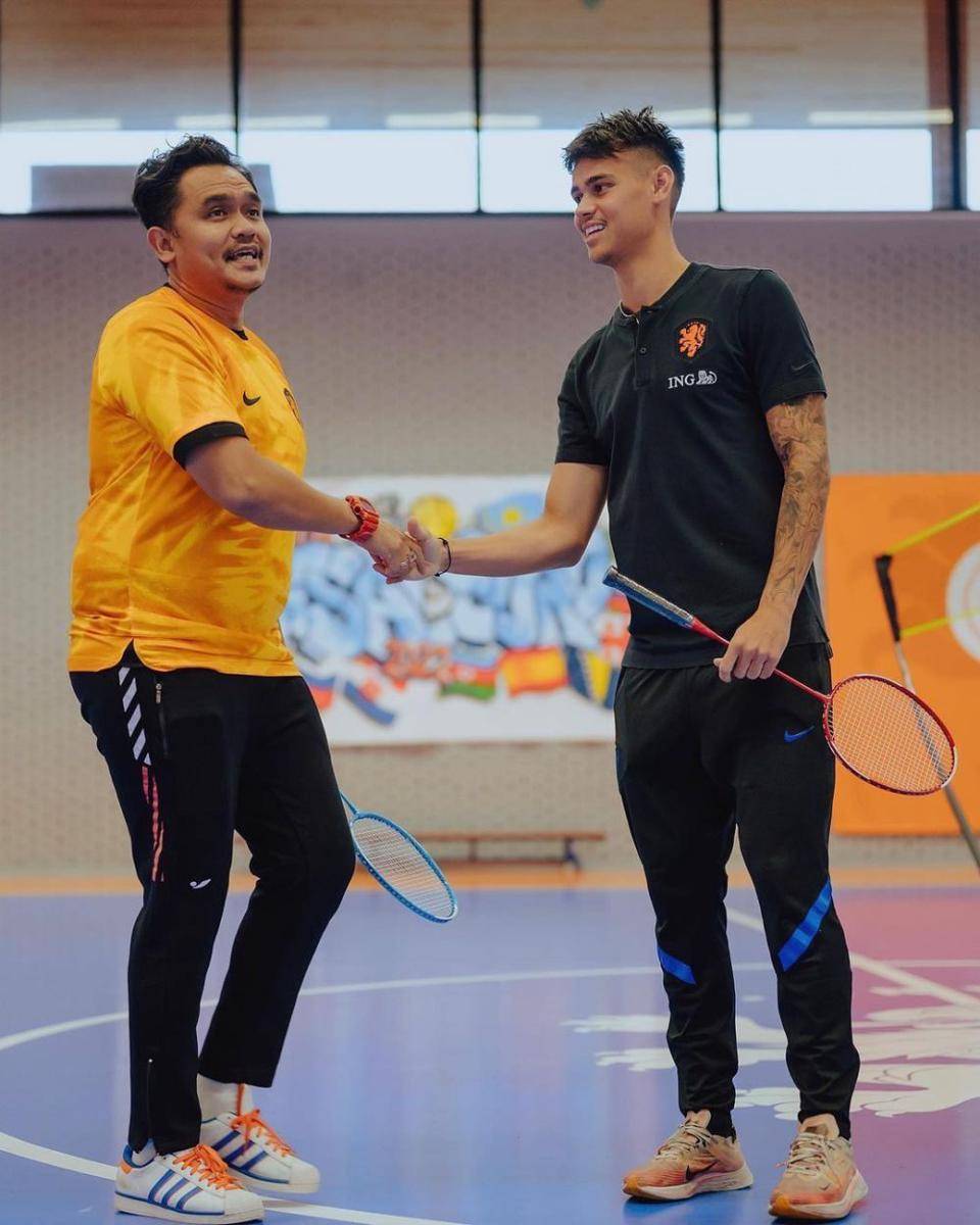 Valentino Jebret dengan Mees Hilgers (oranje_indonesia)
