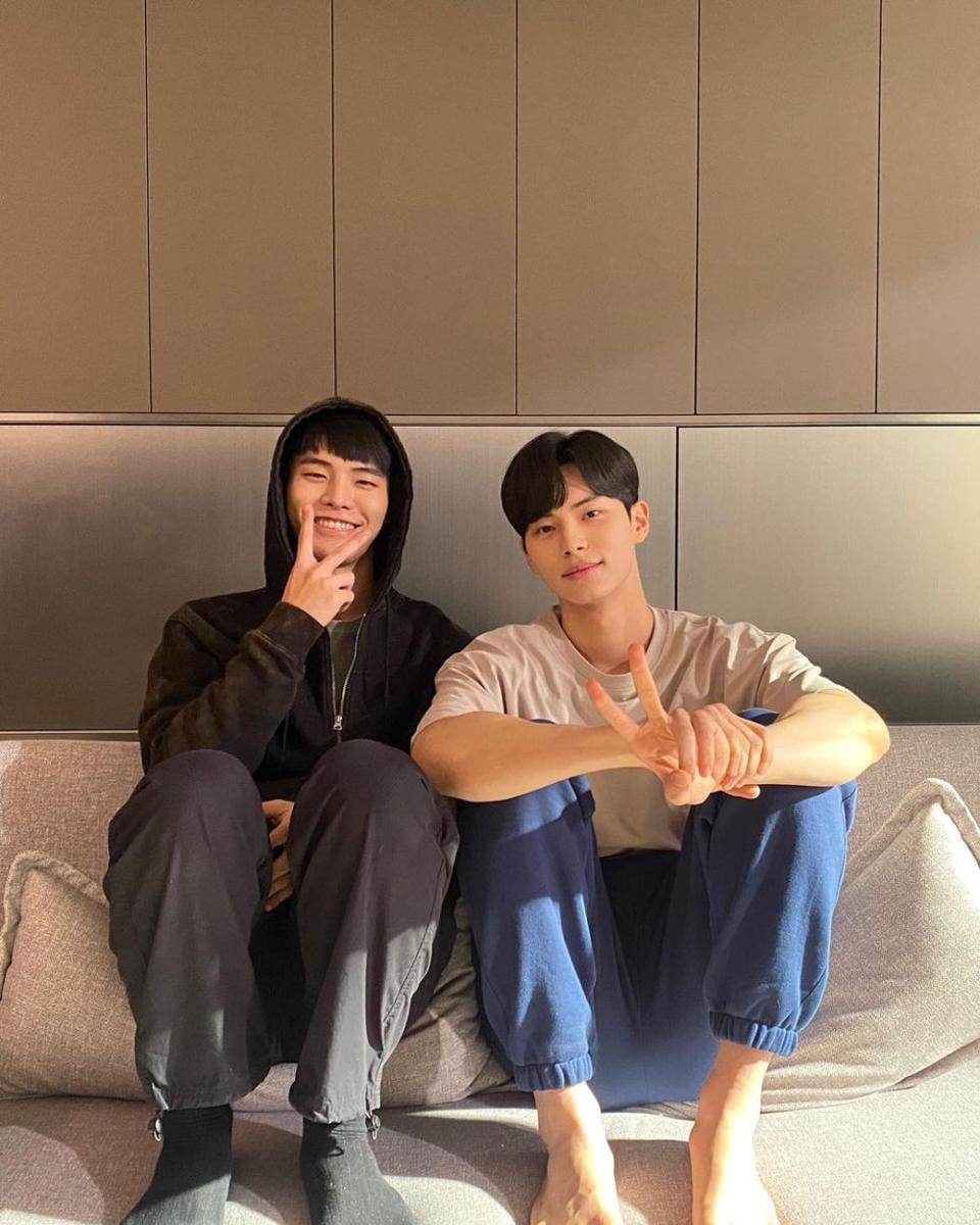 di balik layar drama Crash Course in Romance (instagram.com/ktj_tsmds)