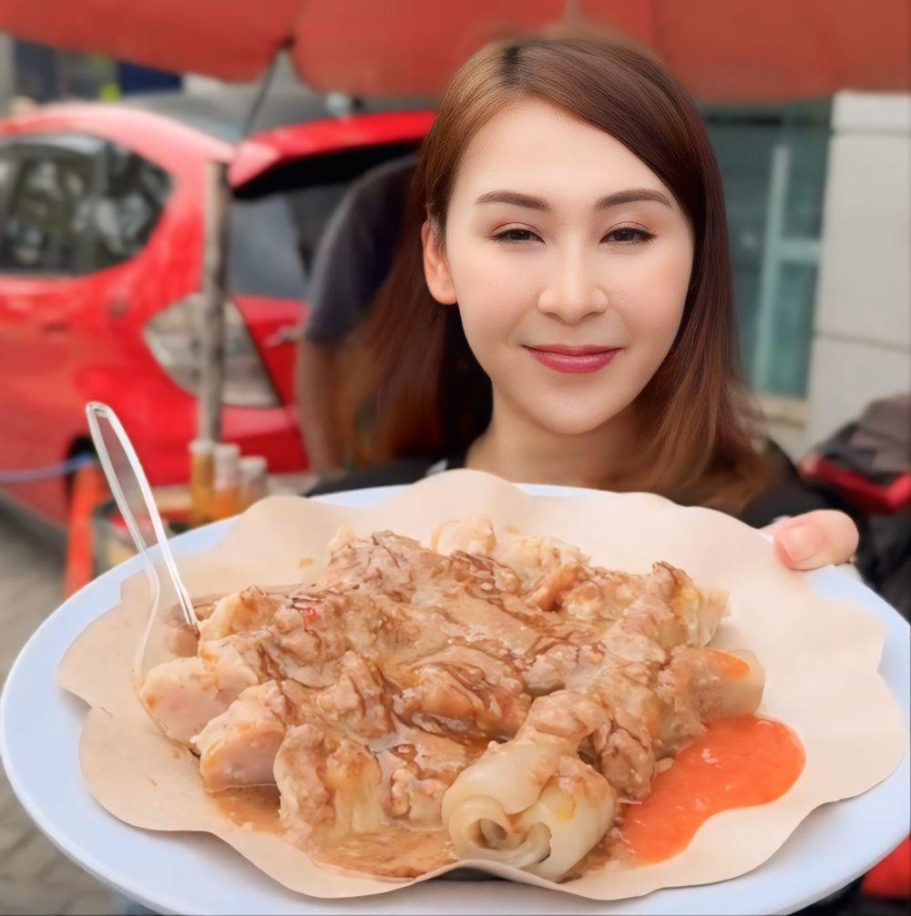 Siomay Lim (instagram.com/sibungbung)