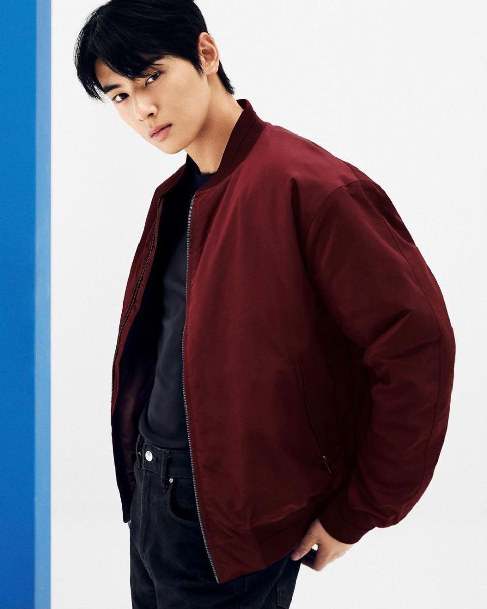 potret Cha Eun Woo (instagram.com/calvinklein)