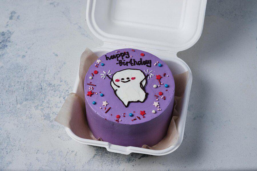 Ilustrasi bento cake (freepik.com/moshkovitor)