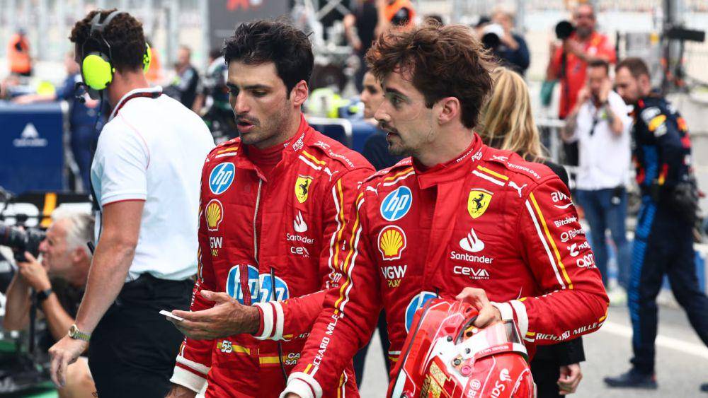 Carlos Sainz dan Charles Leclerc (formula1.com)