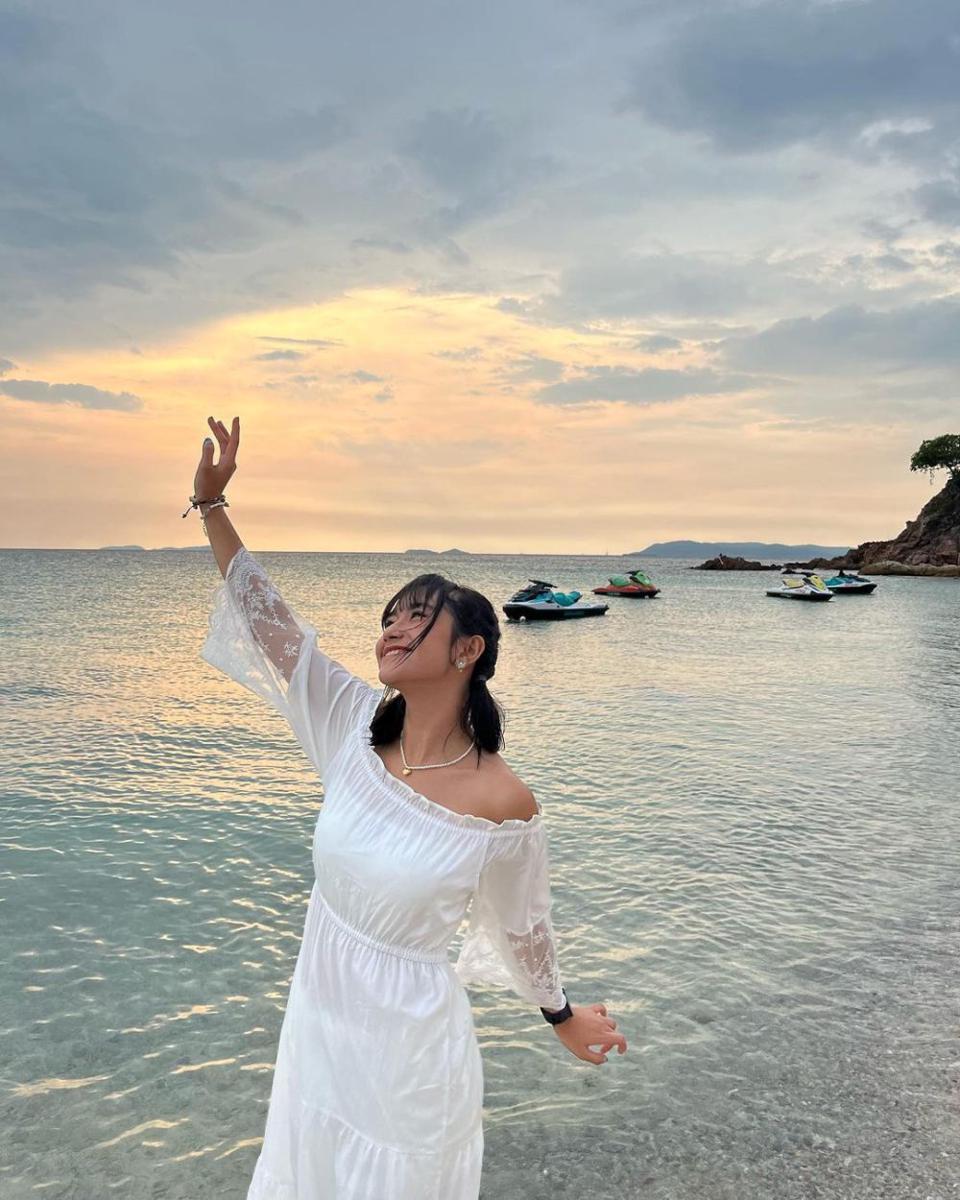 Freya JKT48 (instagram.com/jkt48.freya)