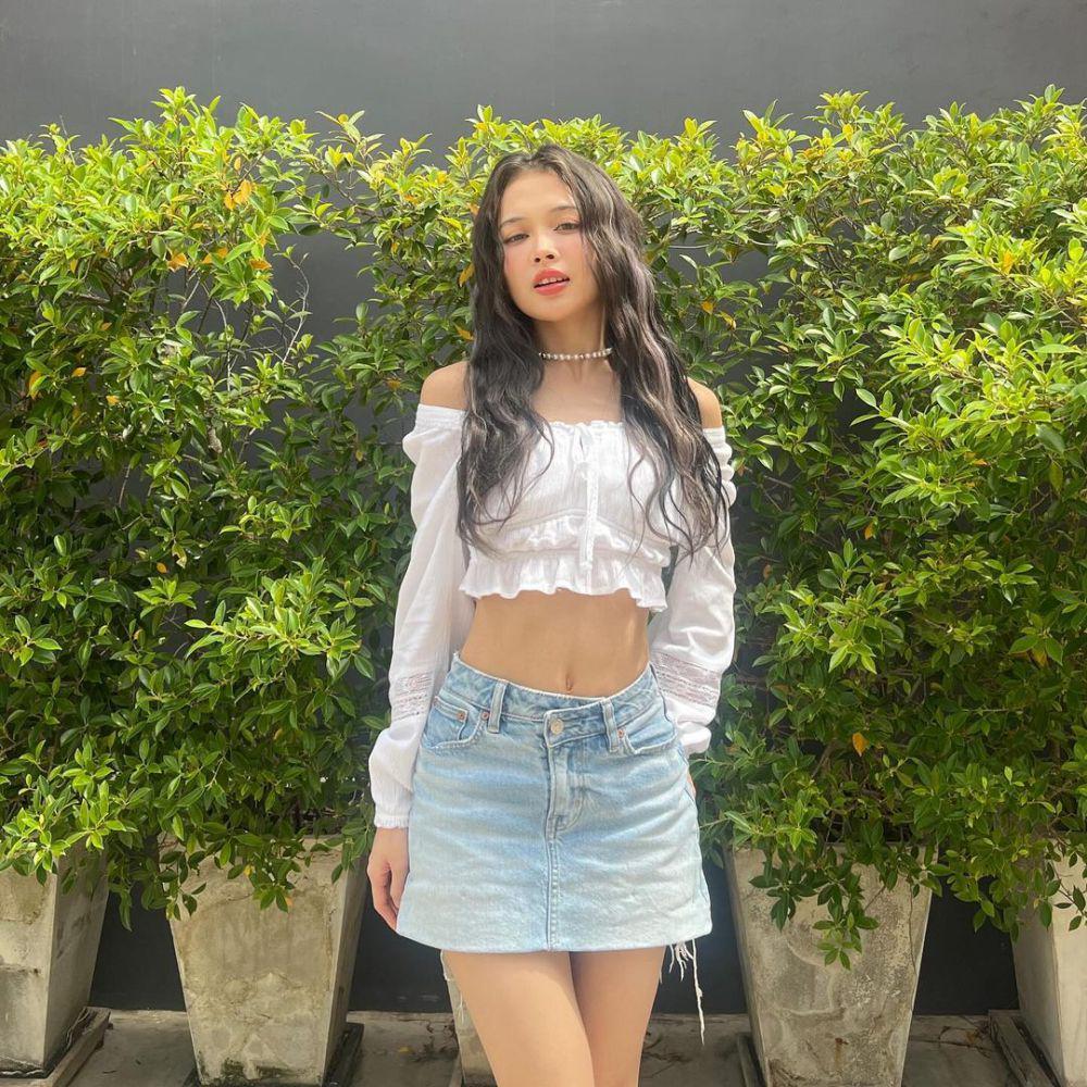 Feni JKT48 (instagram.com/jkt48feni)