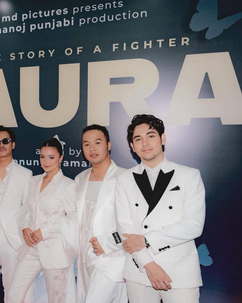 potret Amanda Rawles di gala premiere film Laura (instagram.com/amandarawles)