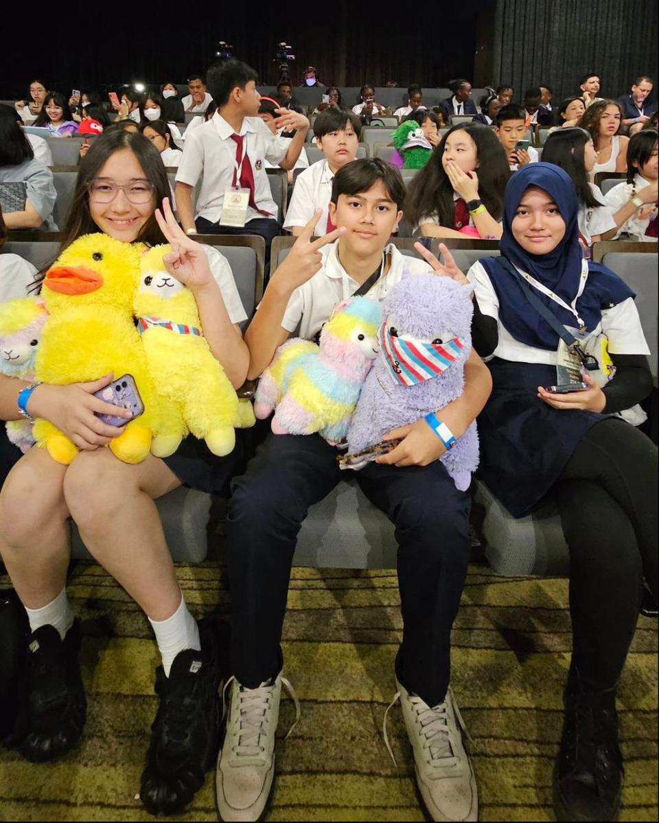 potret anak Wulan Guritno ikut kompetisi debat (instagram.com/wulanguritno)