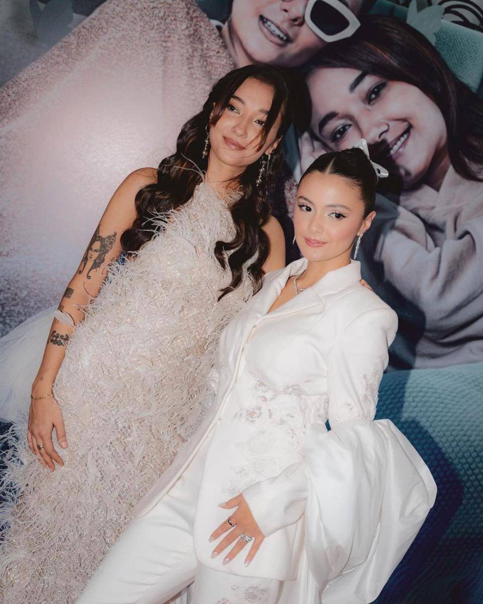 potret Amanda Rawles di gala premiere film Laura (instagram.com/amandarawles)