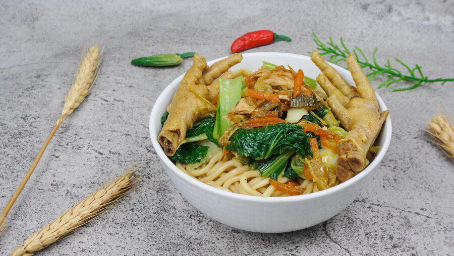 7 Rekomendasi Mi Ayam Enak di Sidoarjo, Rasanya Juara!