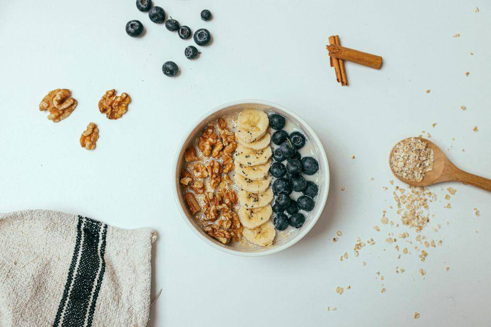 ilustrasi oatmeal bowl (pexels.com/Cup of Couple)
