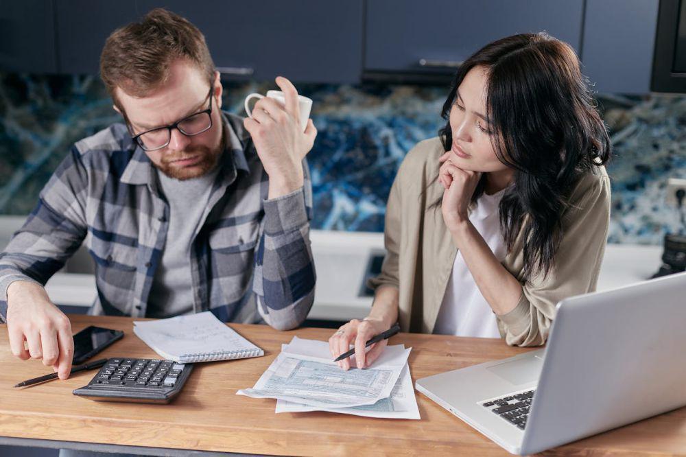 7 Tips Mulai Ngomongin Finansial dengan Pasangan